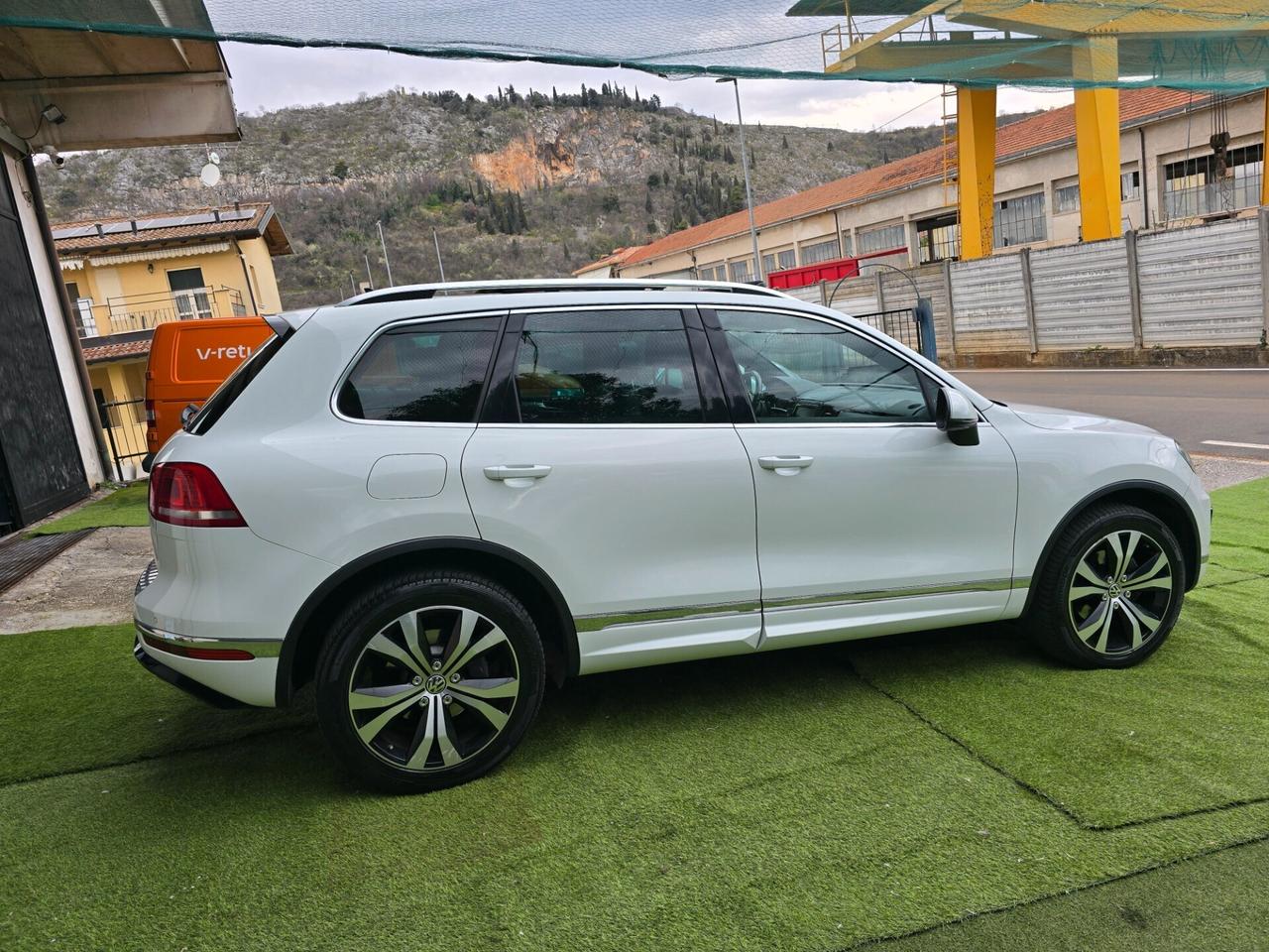 VW Touareg R.LINE 3.0TDI 204CV TETTO APRIBILE -2017