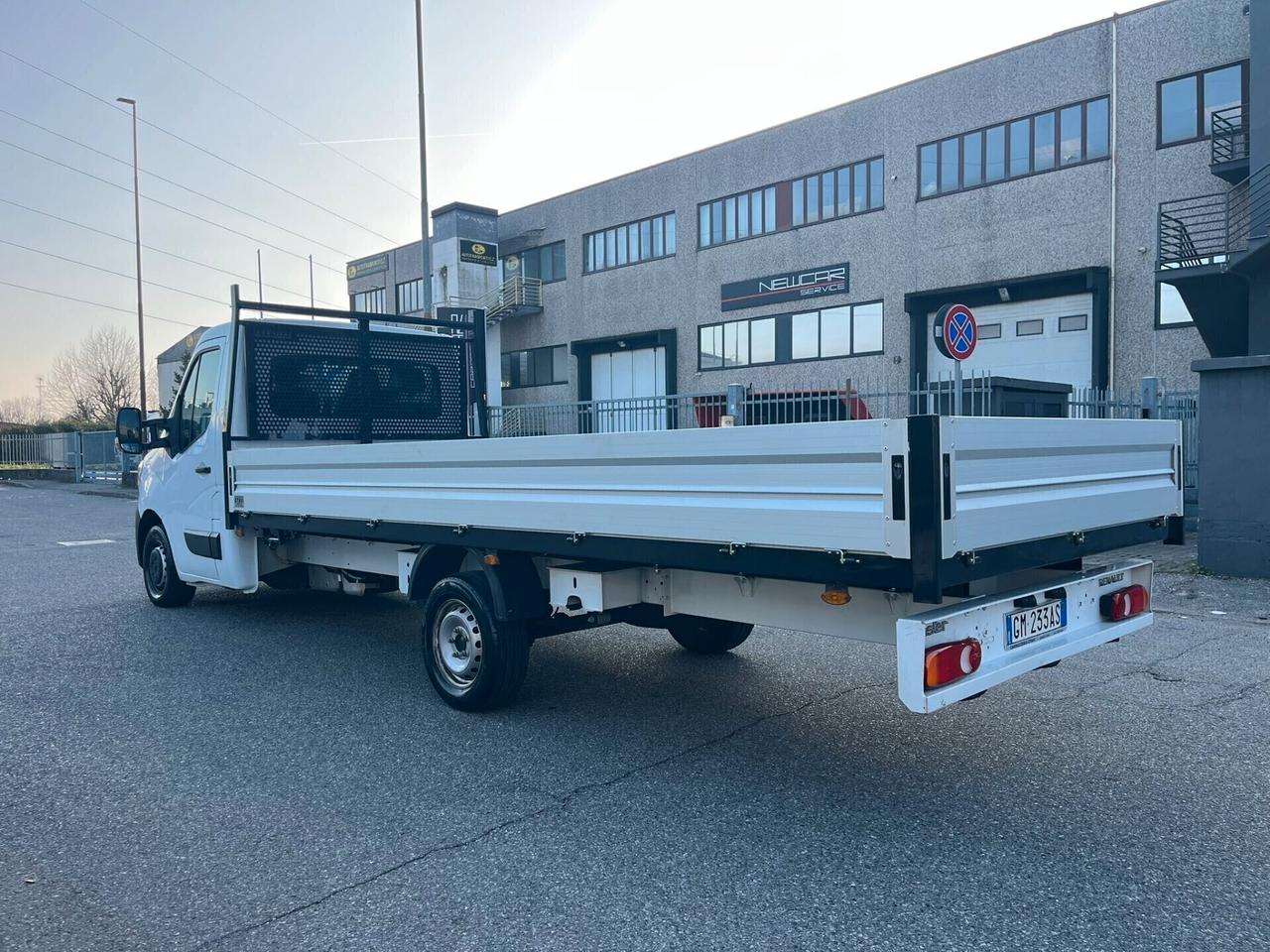 RENAULT MASTER 2.3DCI 165CV CASSONE 5.40 METRI