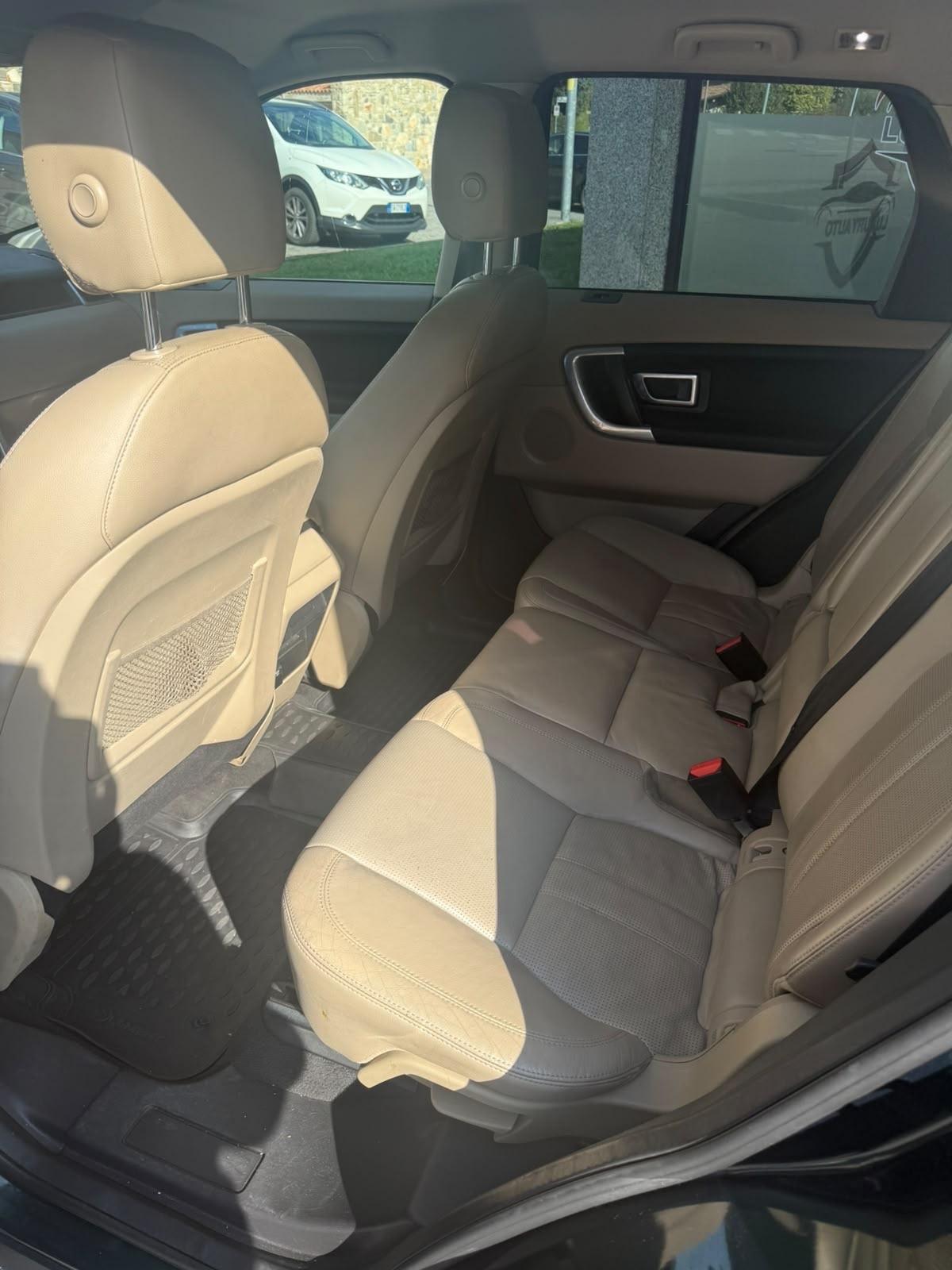Land Rover Discovery Sport 2.0 TD4 180 CV HSE