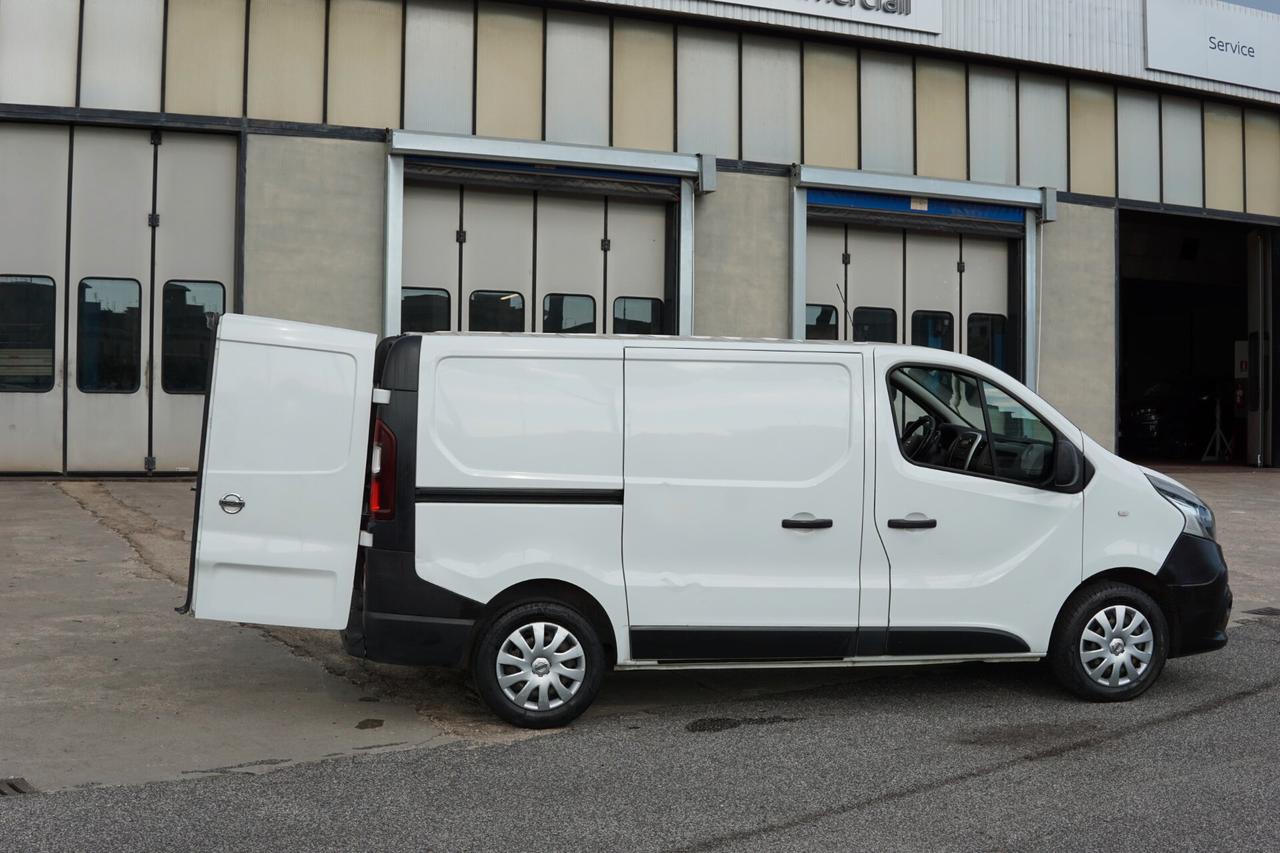Nissan NV 300 Van Euro 6