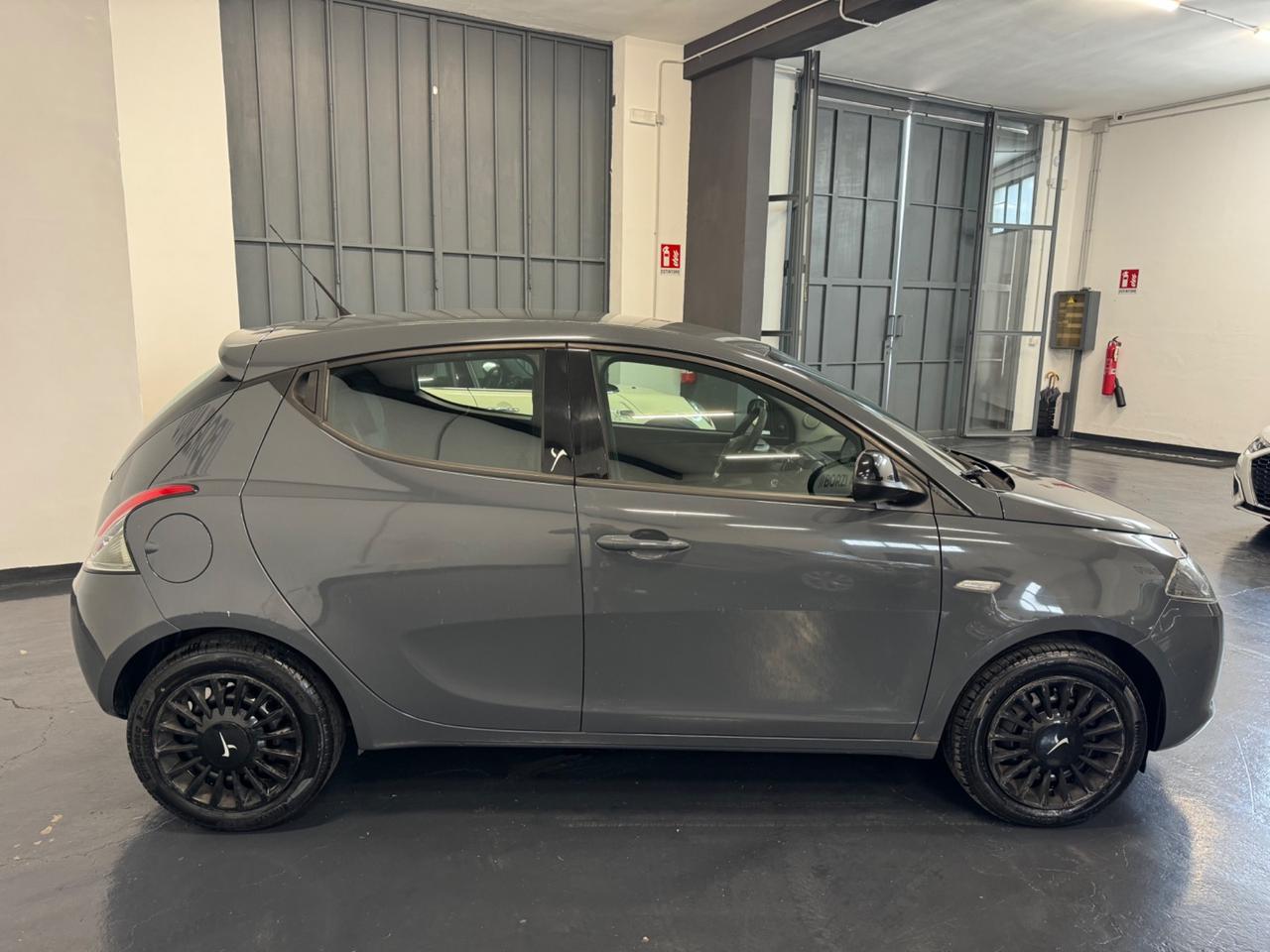 Lancia Ypsilon 1.2 5p Elefantino EURO 6! UNIPRO!