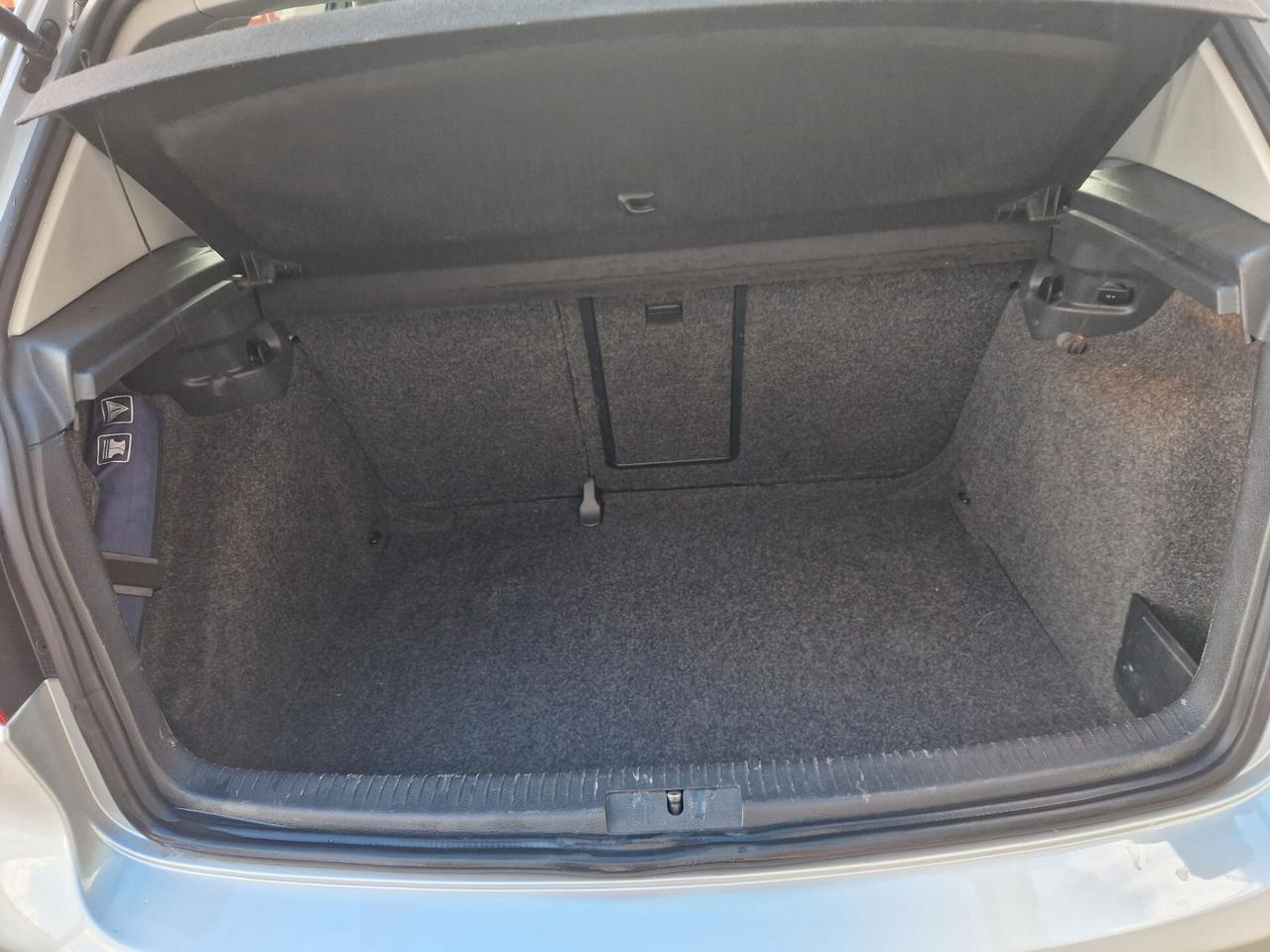 Volkswagen Golf 1.6 TDI DPF 5p. Highline