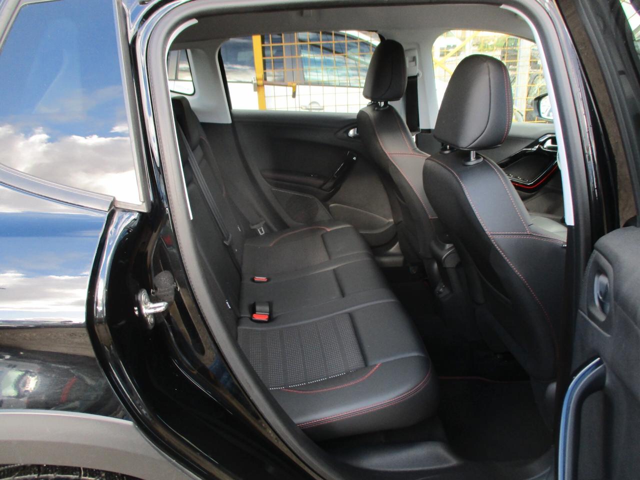 Peugeot 2008 BlueHDi 100 CV Black Matt GT-LINE 2019