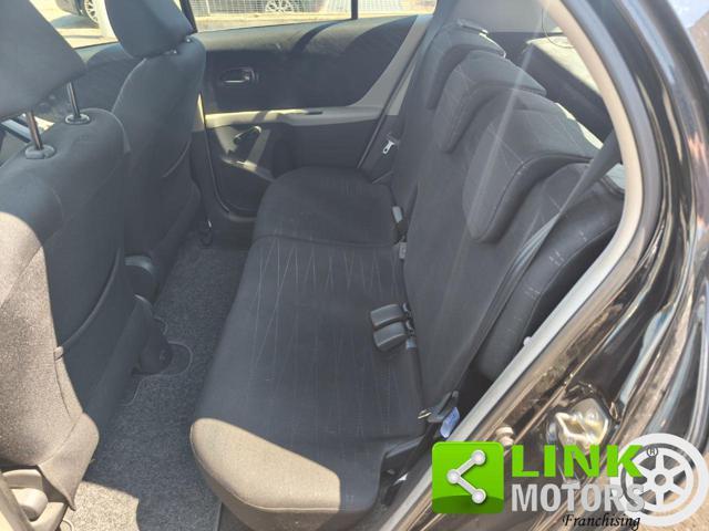 TOYOTA Yaris 1.3 5 porte