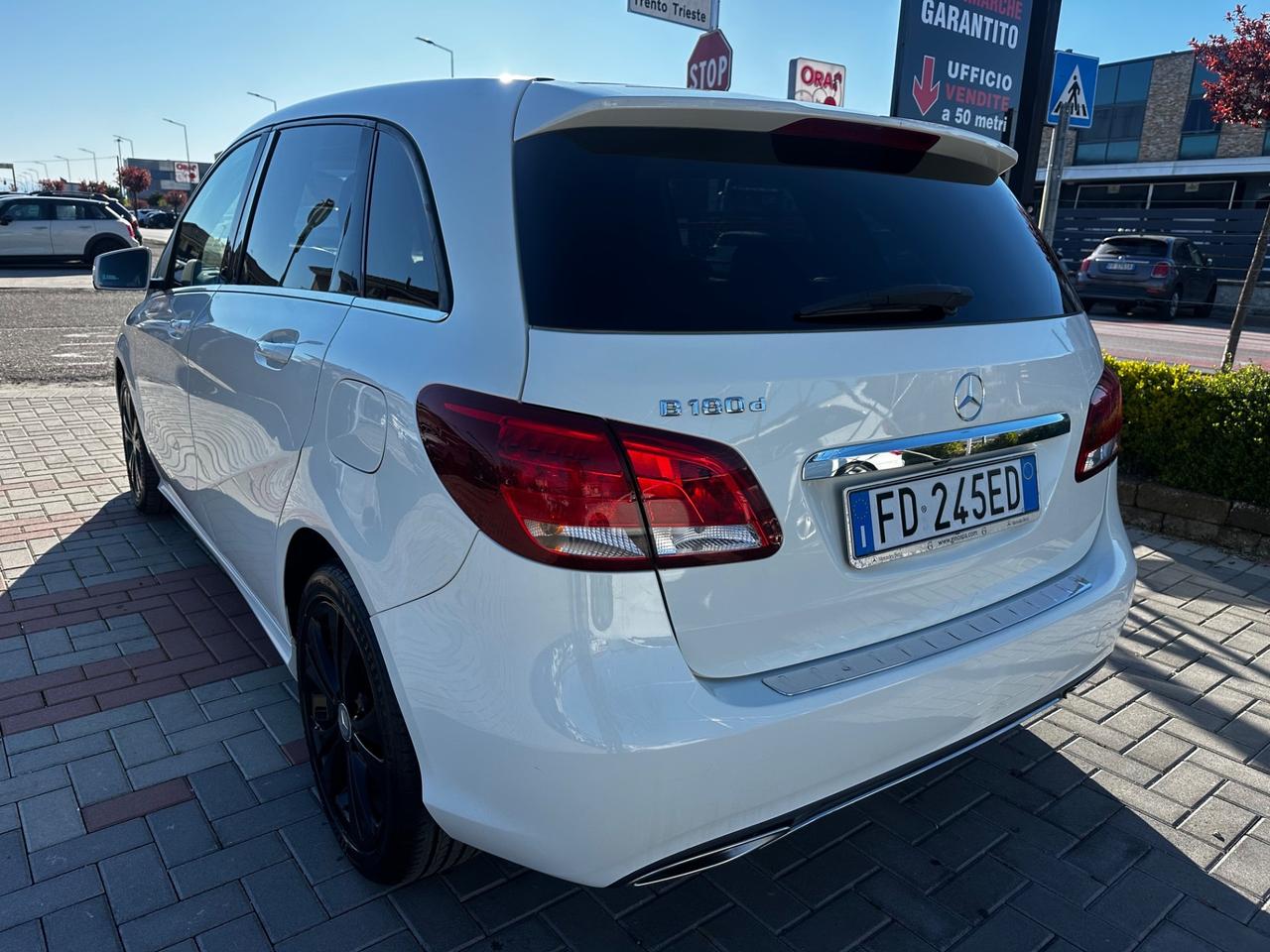 Mercedes-benz B 180D 109CV AUT. OK NEOPATENTATI