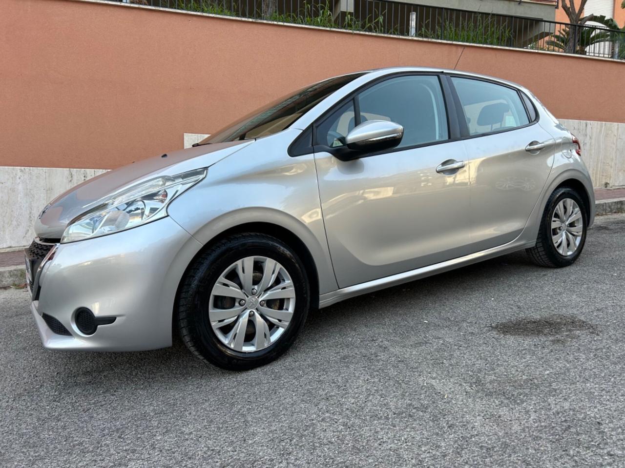 Peugeot 208 1.4 HDi ideale per neo patentati