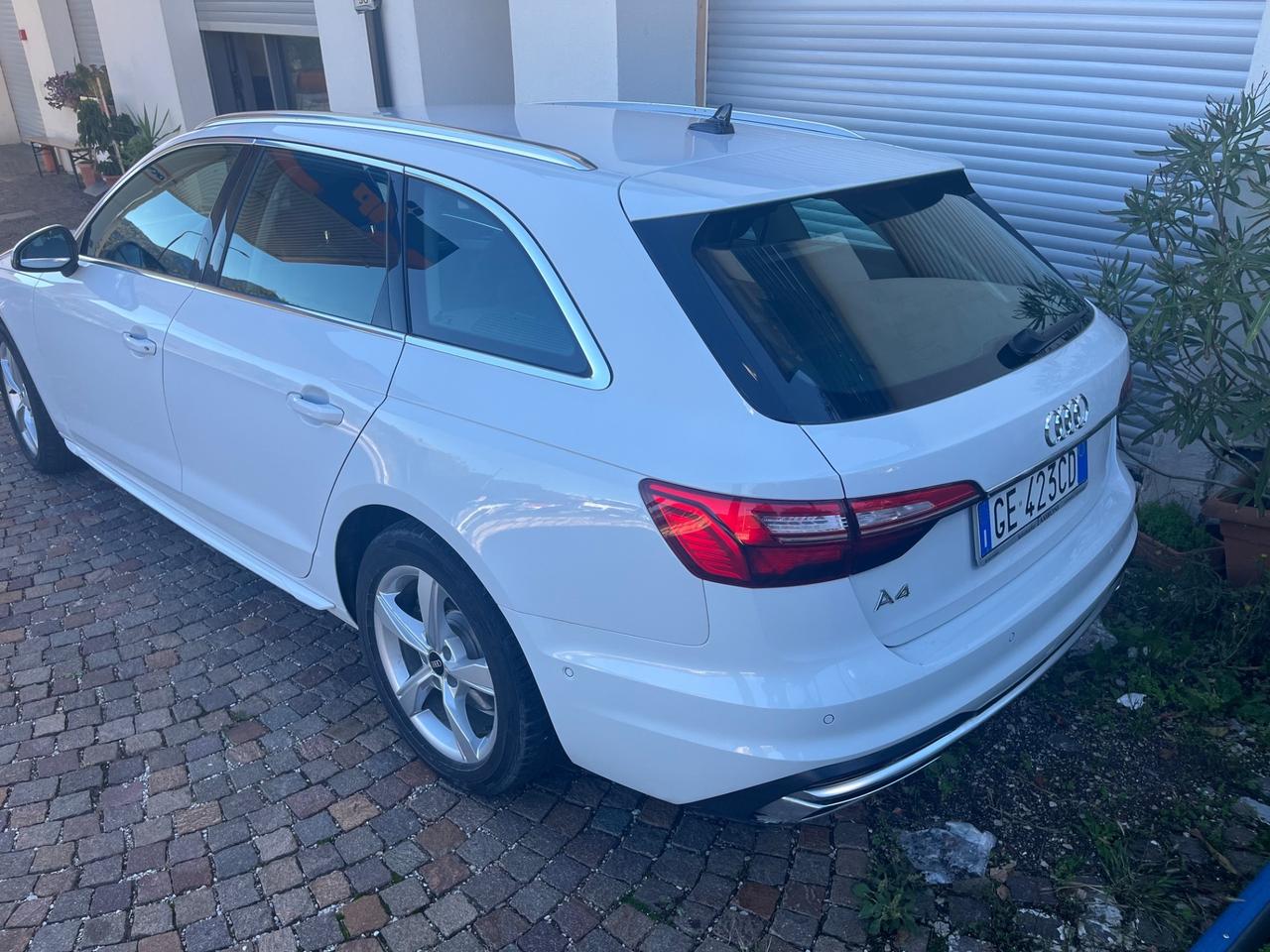 Audi A4 Avant 40 g-tron S tronic Business Advanced
