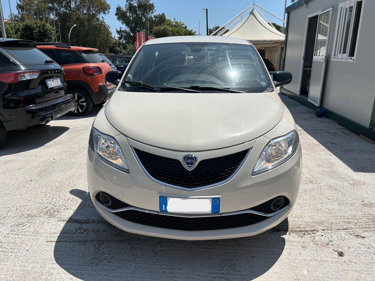 Lancia Ypsilon 2016 photo 2