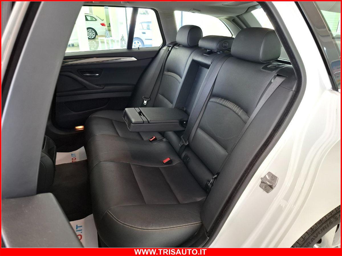 BMW 520d Touring 2.0 Xdrive Aut. Luxury (FARI XENO+PELLE+NAVI)