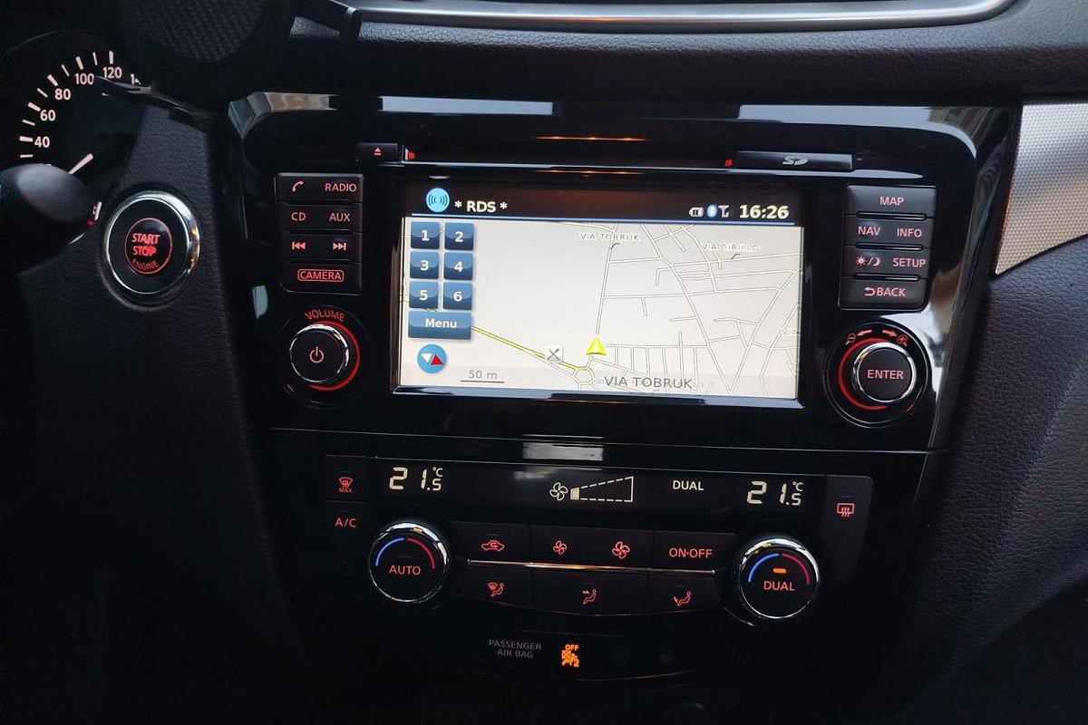 NISSAN Qashqai 1.6 dCi 2WD XTronic Tekna