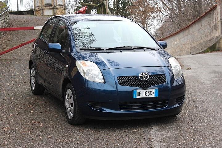Toyota Yaris 1.0 5 porte Sol 89.000KM CLIMA NEOPATENTATI RADIO CD