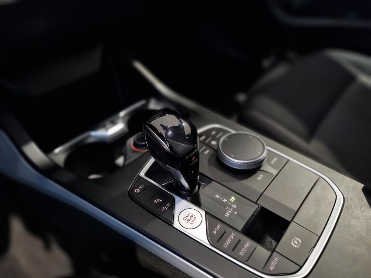 Bmw 116d 5p. Business Advantage