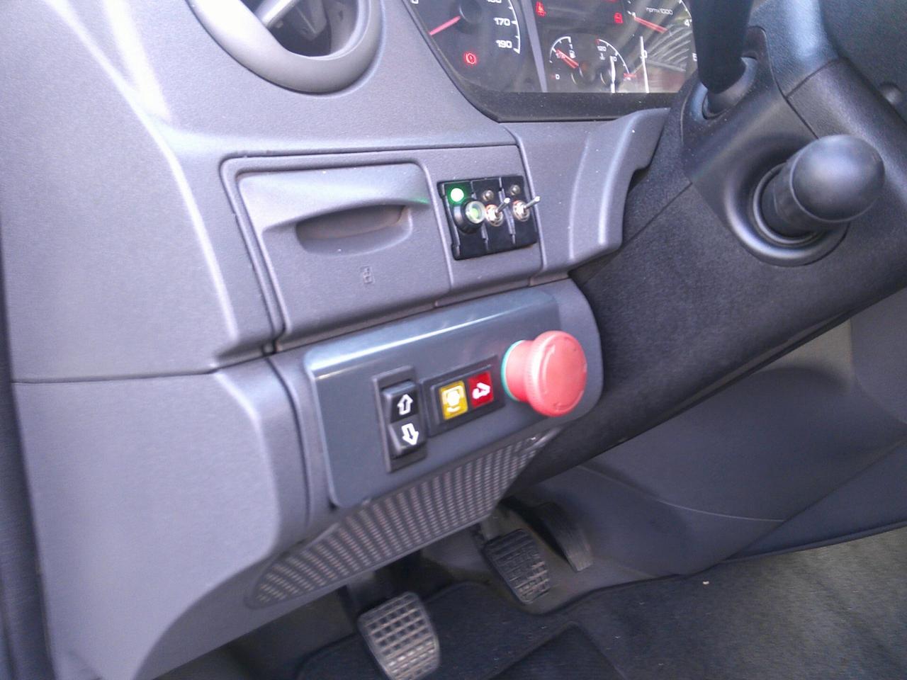 Iveco Daily 35C17LV CARROATREZZI 106000 KM 2012