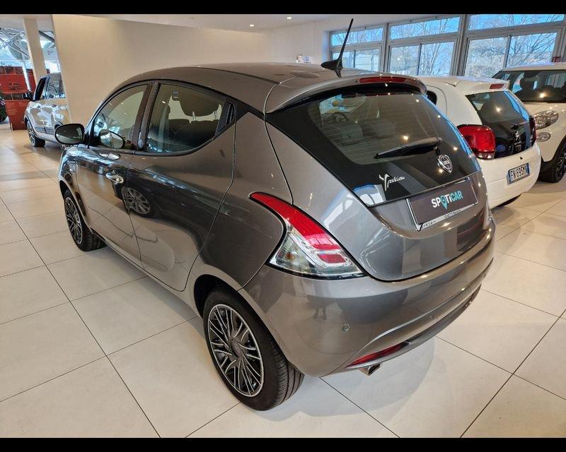 Lancia Ypsilon 1.0 FireFly 5 porte S&S Hybrid Gold