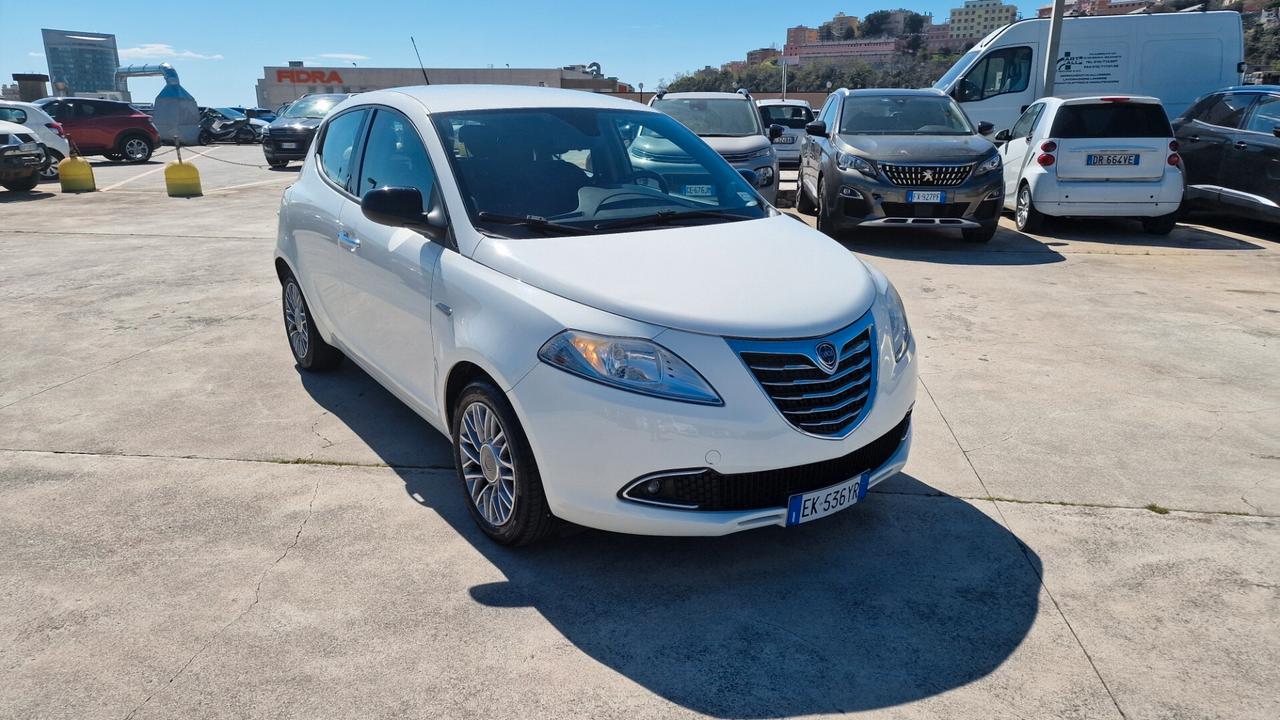 Lancia Ypsilon 1.2 69 CV Argento