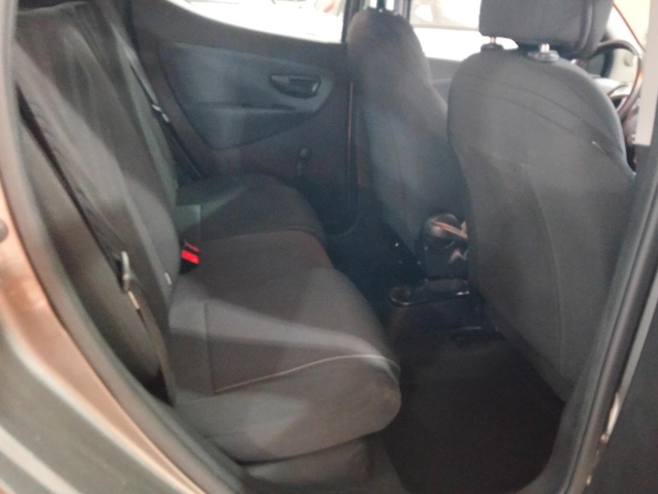 Lancia Ypsilon 1.0 FireFly 5 porte S&S Hybrid Ecochic Gold