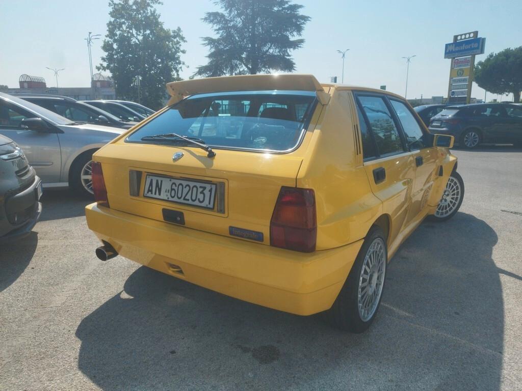 Lancia Delta 2.0i.e. turbo 16V cat HF integrale EVO2 Giallo Ginestra