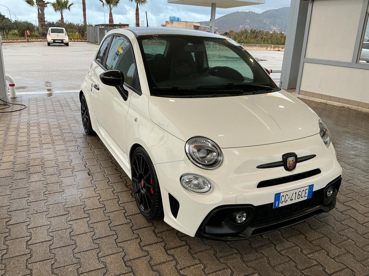 Abarth 595 1.4 Turbo T-Jet 180 CV Esseesse