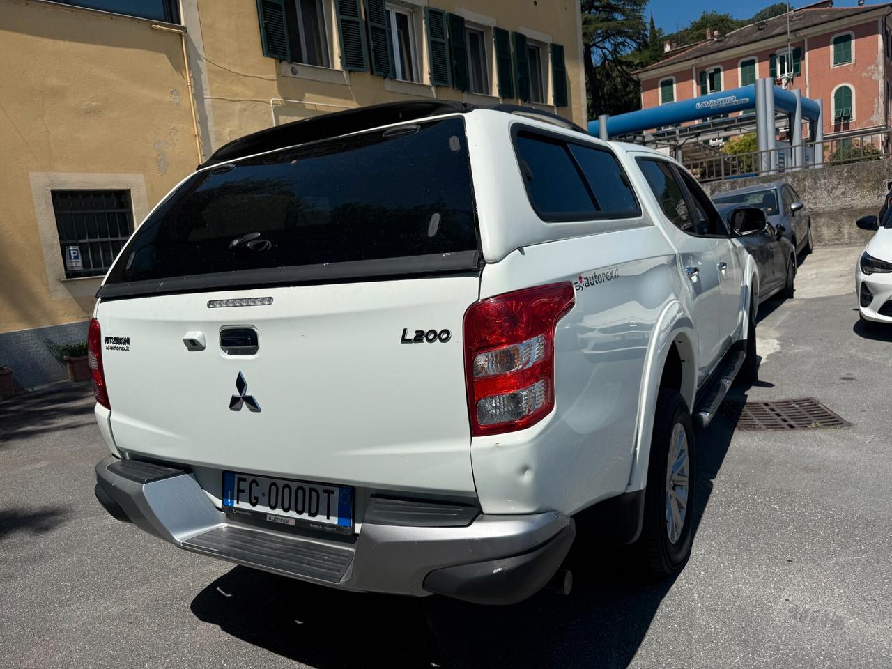 Mitsubishi L200 2.4 DI-D/181CV Double Cab Intense Hp Mivec