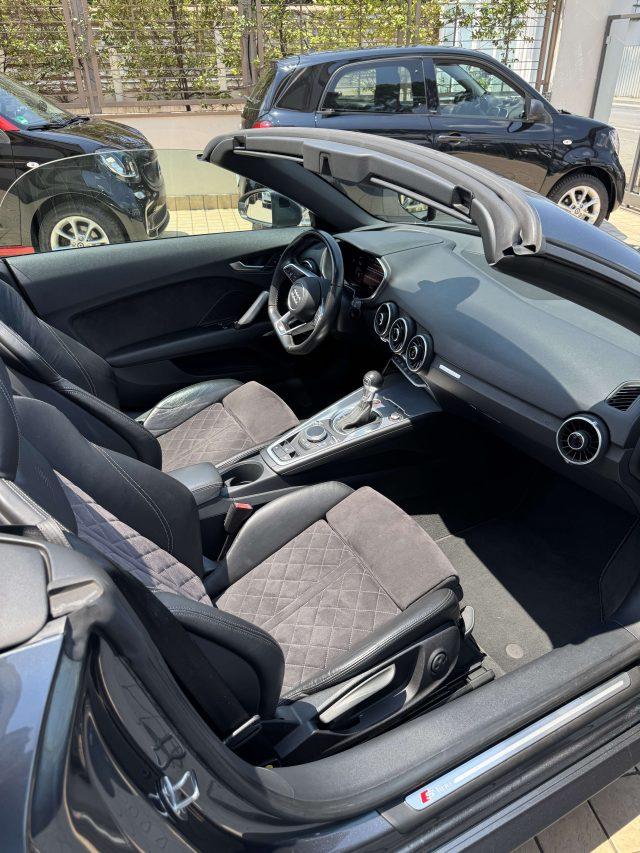 AUDI TT Roadster 2.0 tfsi Design quattro s-tronic