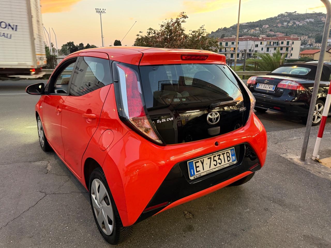 Toyota Aygo 1.0 VVT-i 69 CV 5 porte x-wave