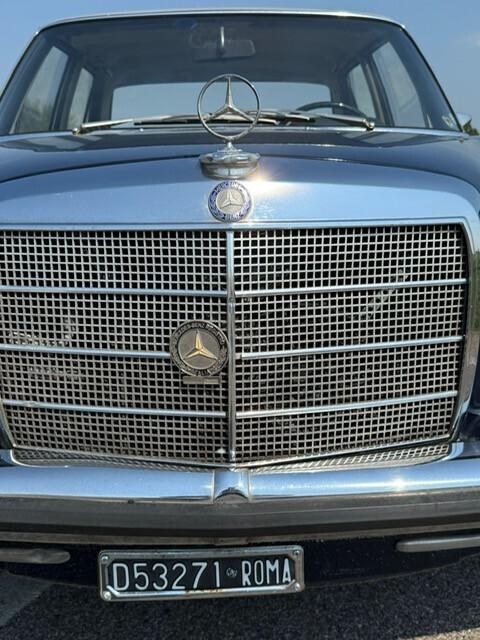 Mercedes 200/8 W115 '68 Prima Serie