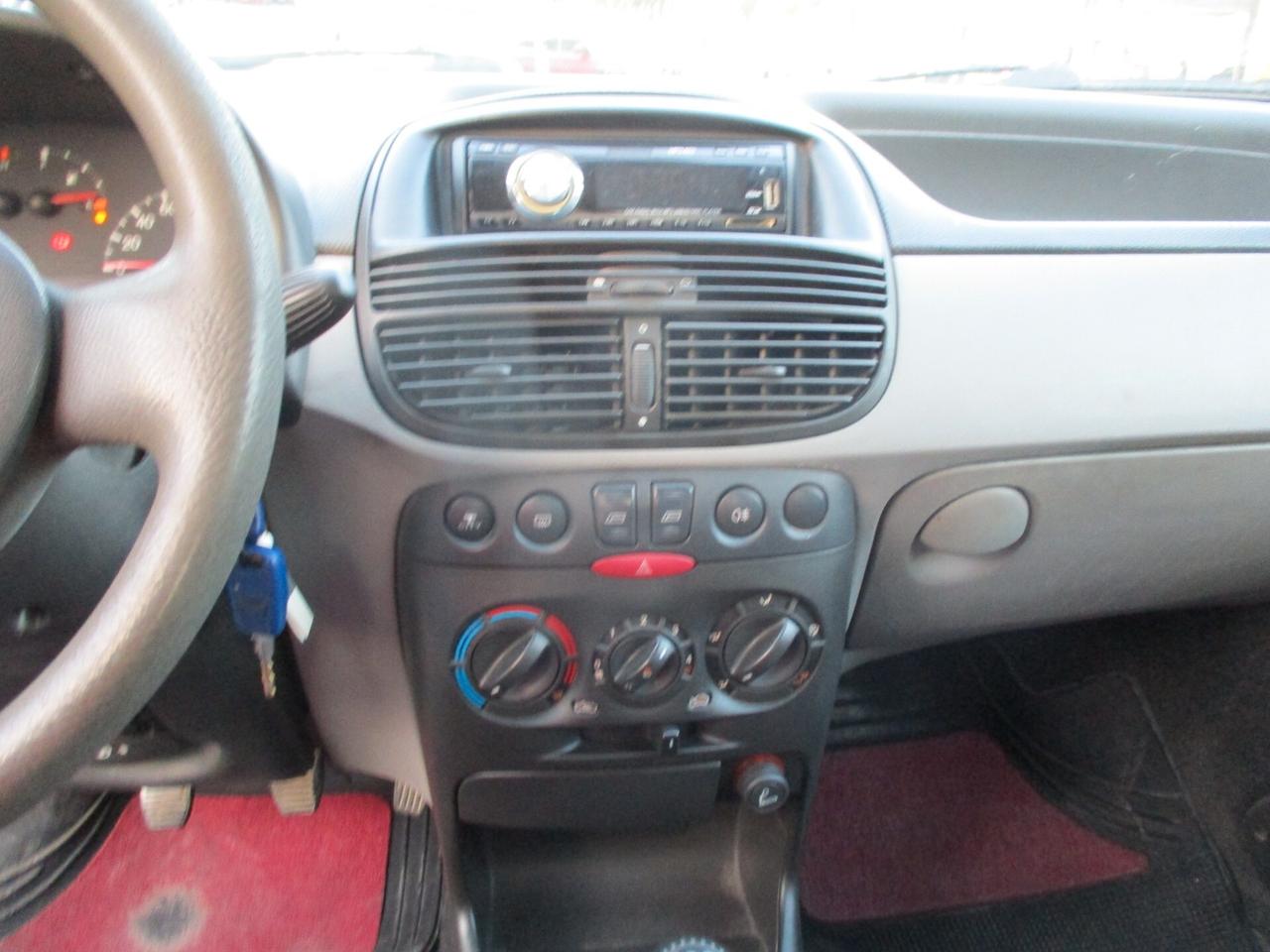 Fiat Punto 1.2 5 porte GPL VALIDO 2002