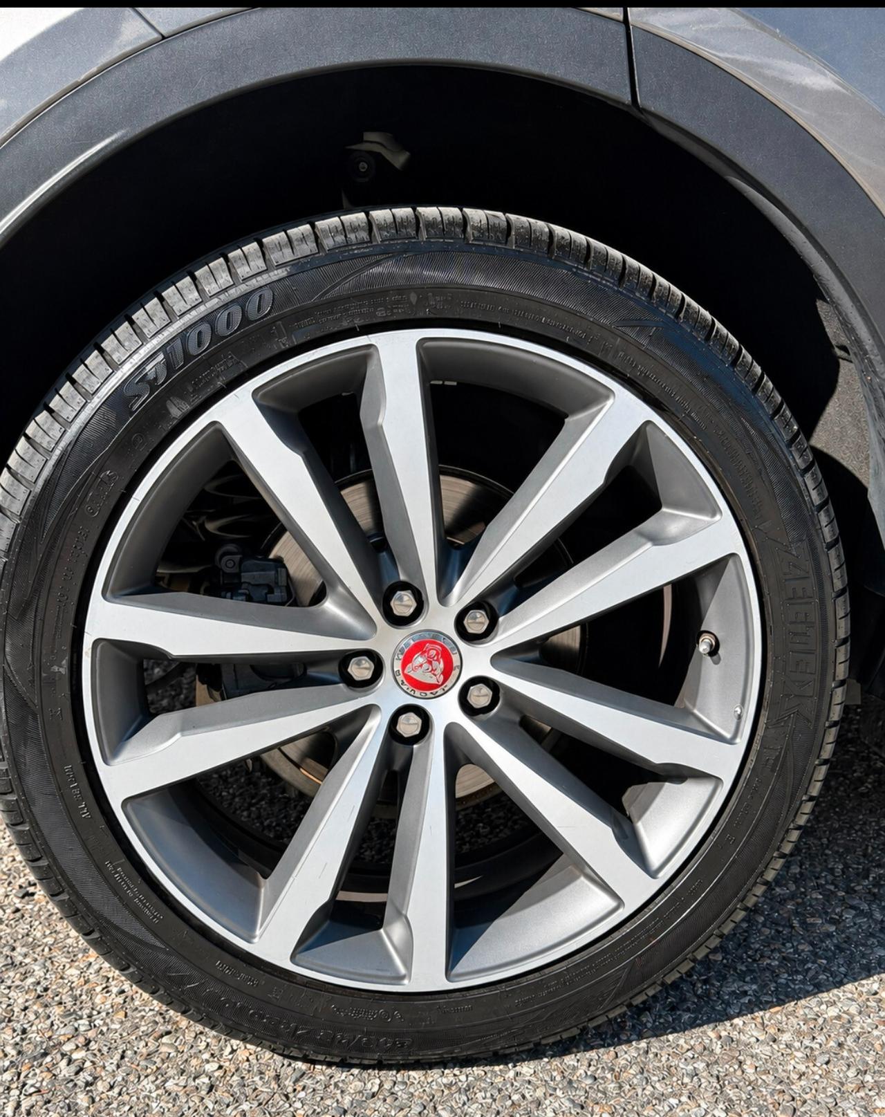Jaguar E-Pace 2.0D 180 CV AWD aut. R-Dynamic HSE