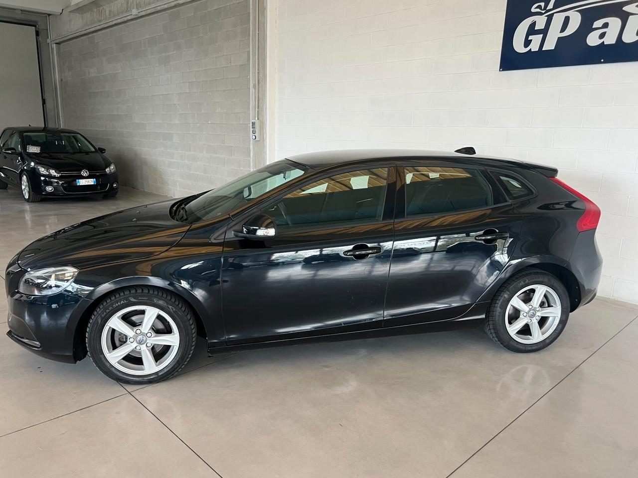 Volvo V40 solo 84.337 km unico proprietario ok neopatentati