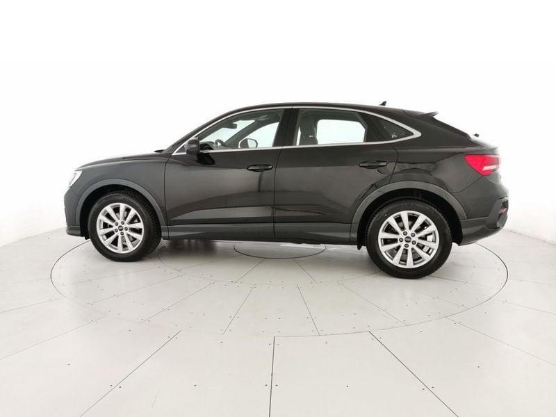 Audi Q3 Sportback 35 2.0 tdi s-tronic