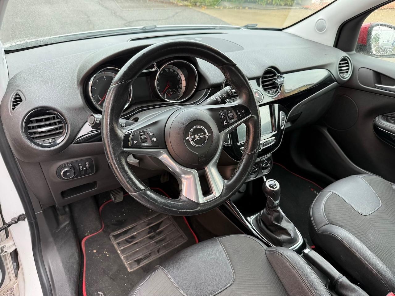 Opel Adam 1.4 GPL funzionate, con problemi di elettronica.