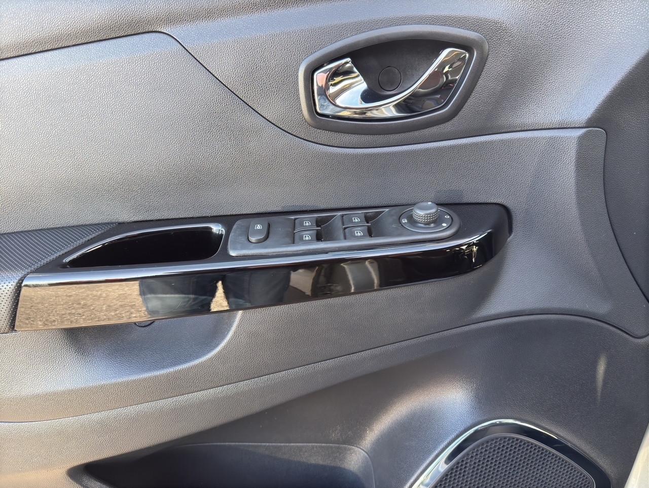 Renault Captur dCi 8V 90 CV EDC Start&Stop Energy Intens