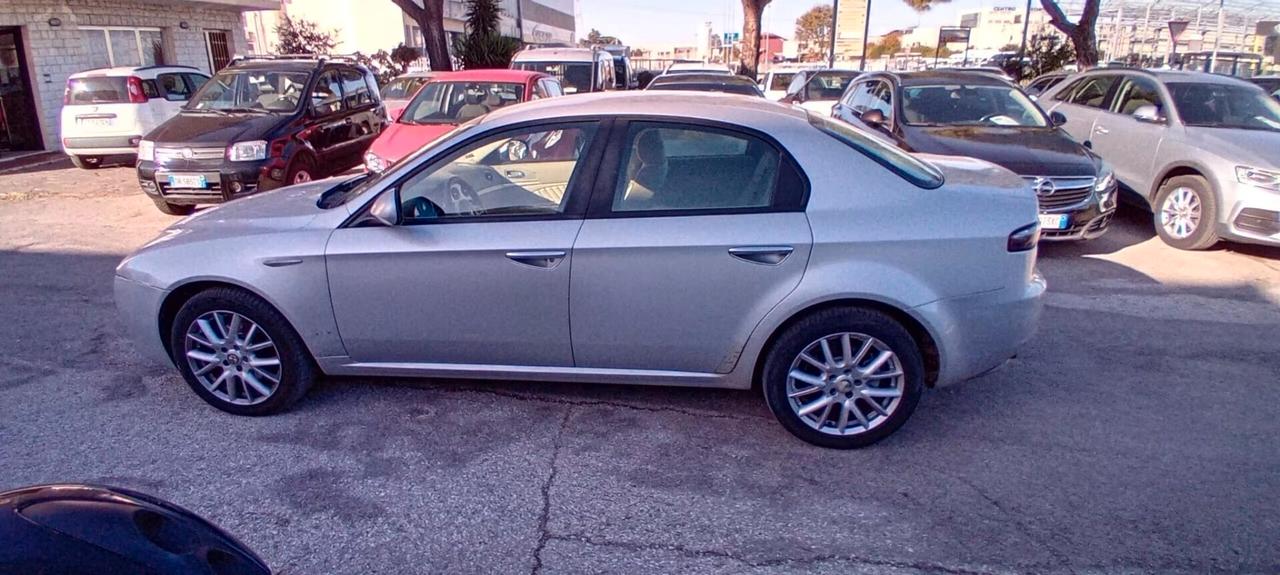 Alfa Romeo 159 1.9 JTDm 16V Exclusive