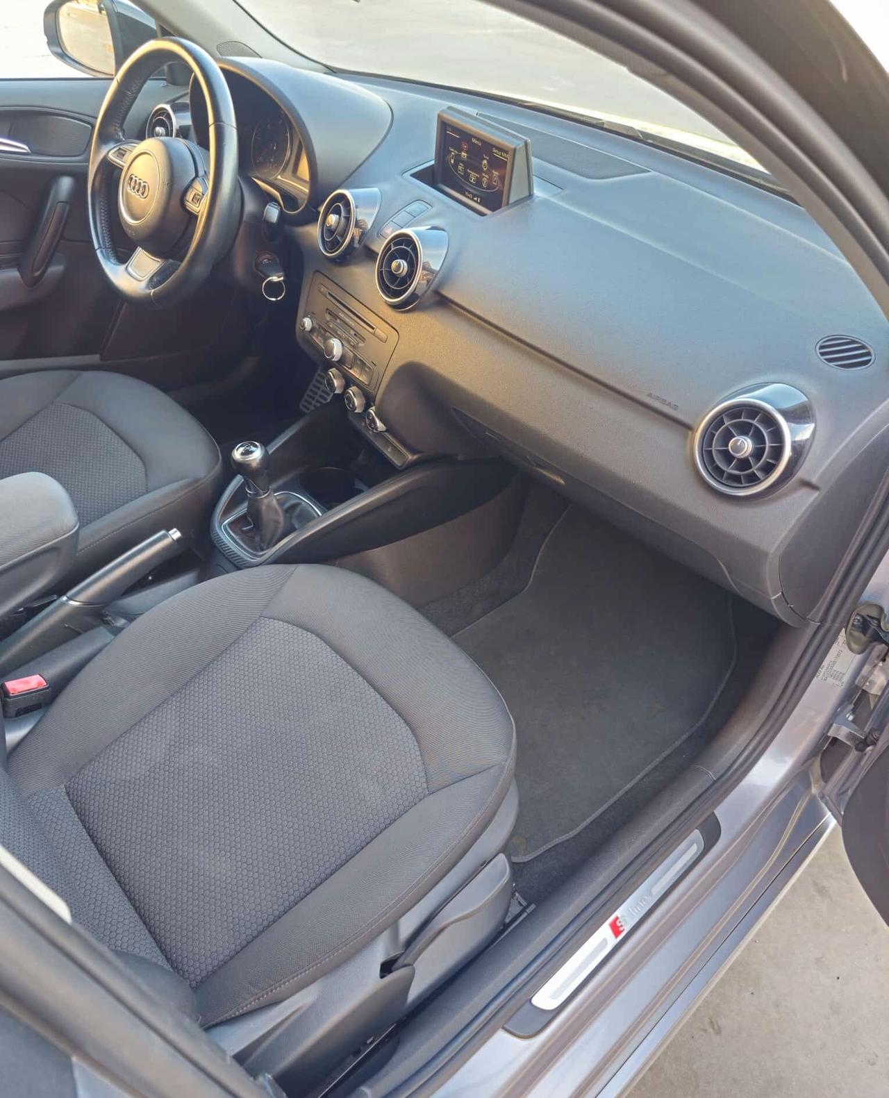 Audi A1 1.6 TDI S line edition