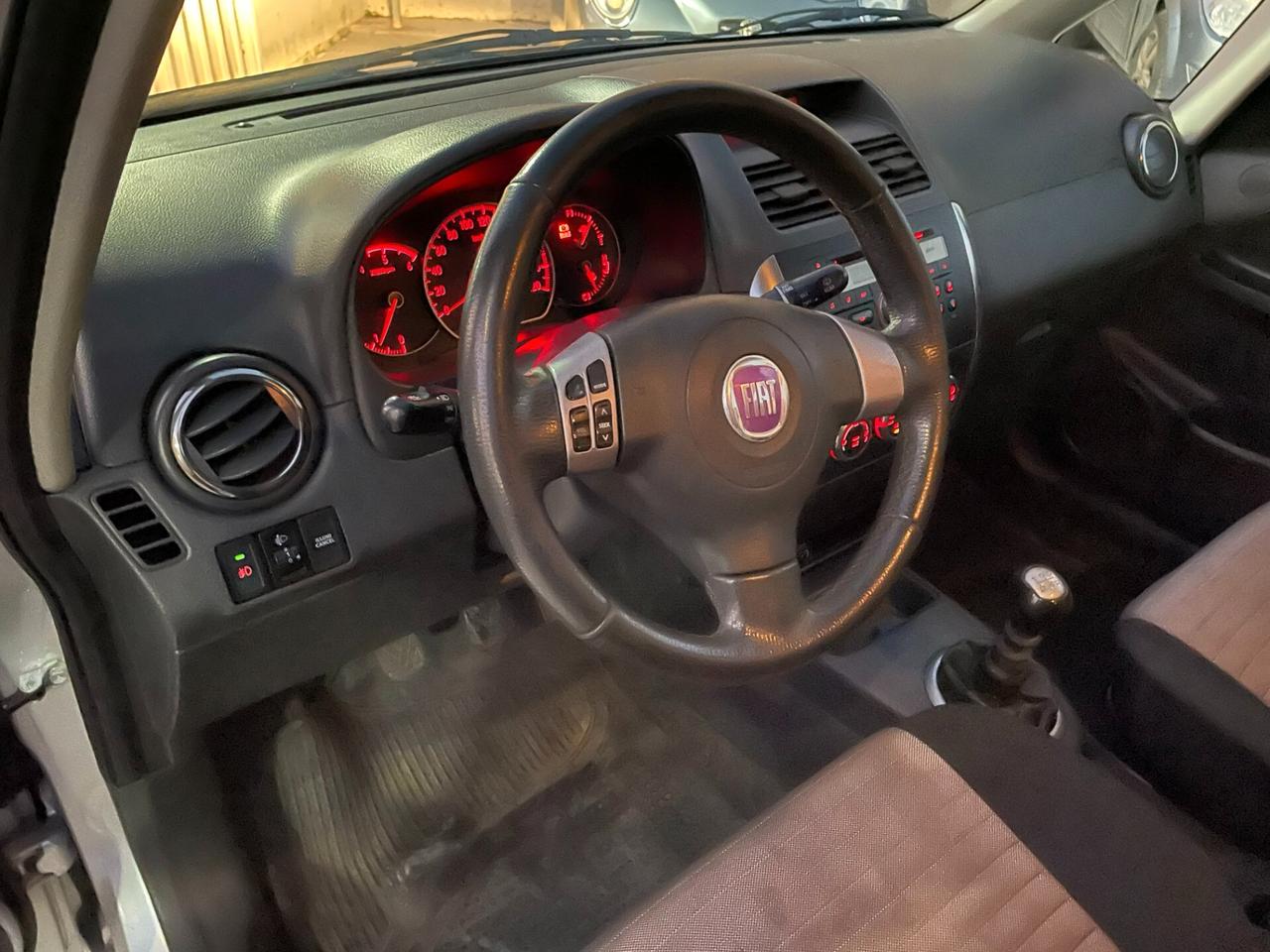 FIAT SEDICI 1.9 MJT 120CV