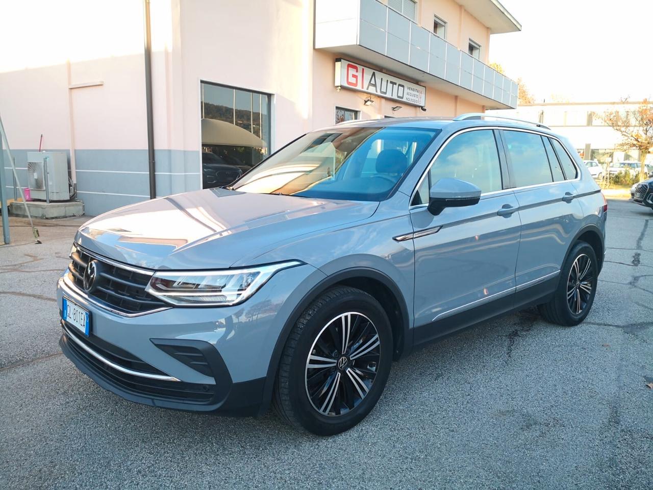 Volkswagen Tiguan 2.0 TDI 150 CV SCR DSG Life ***COCKPIT DISPLAY***