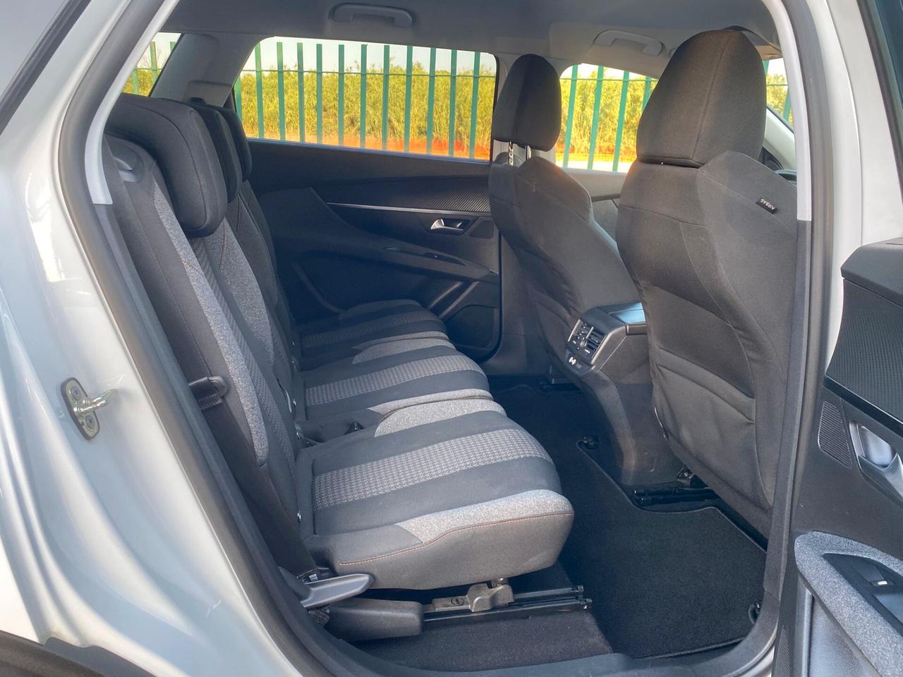 Peugeot 5008 1.6 BlueHDi 120 S&S Business Mix