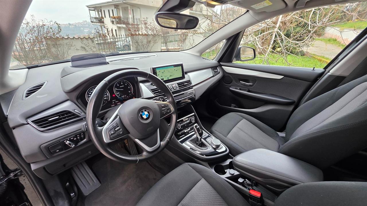 Bmw 2er Active Tourer 218d Luxury