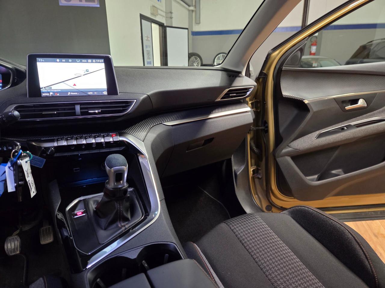 Peugeot 3008 1.6 bluehdi Active s&s 120cv