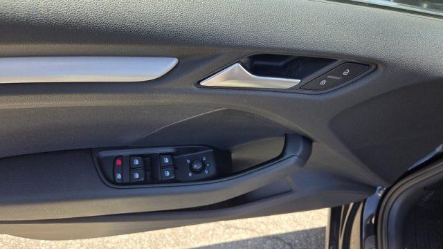 AUDI A3 SPB 30 g-tron S tronic Business PERMUTE TETTO