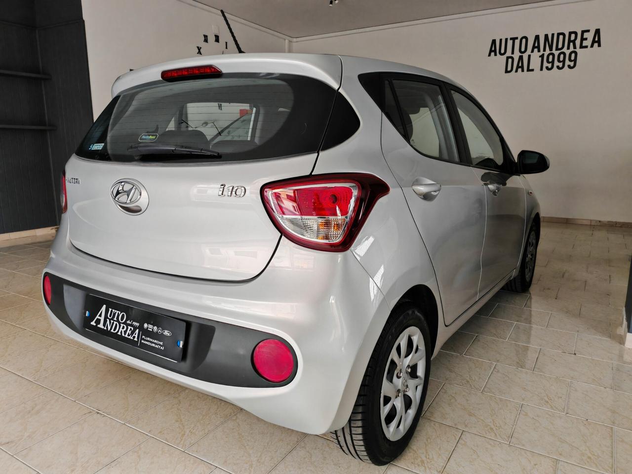 Hyundai i10 1.0 Benzina full optional 2019