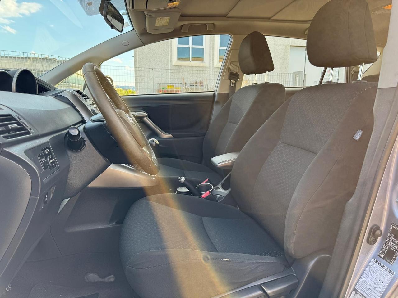 Toyota Verso 2.0 D Sol 146000 km GARANZIA 12 m