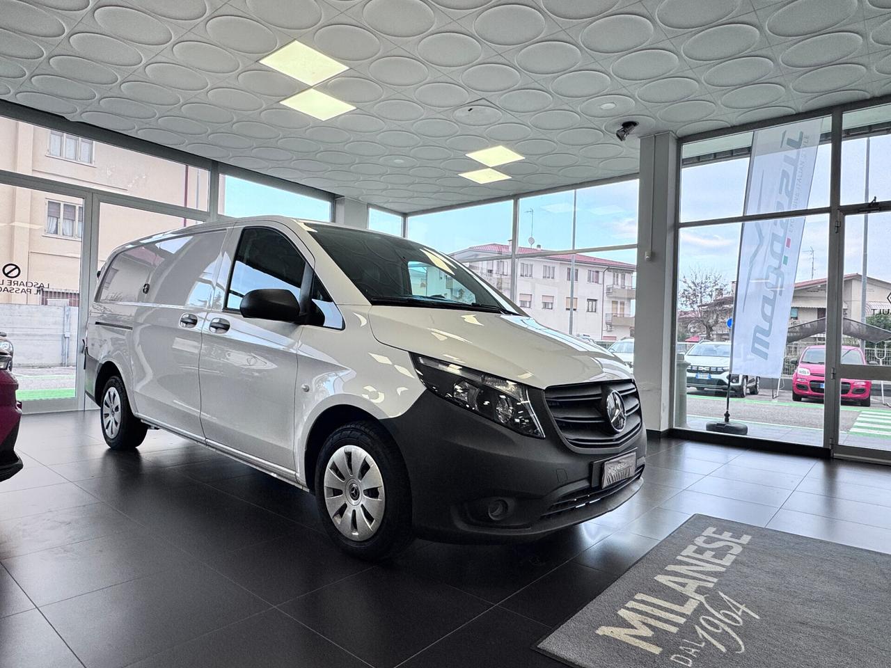 Mercedes Benz