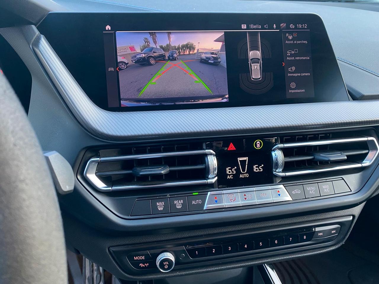 Bmw 116 116d 5p. Luxury