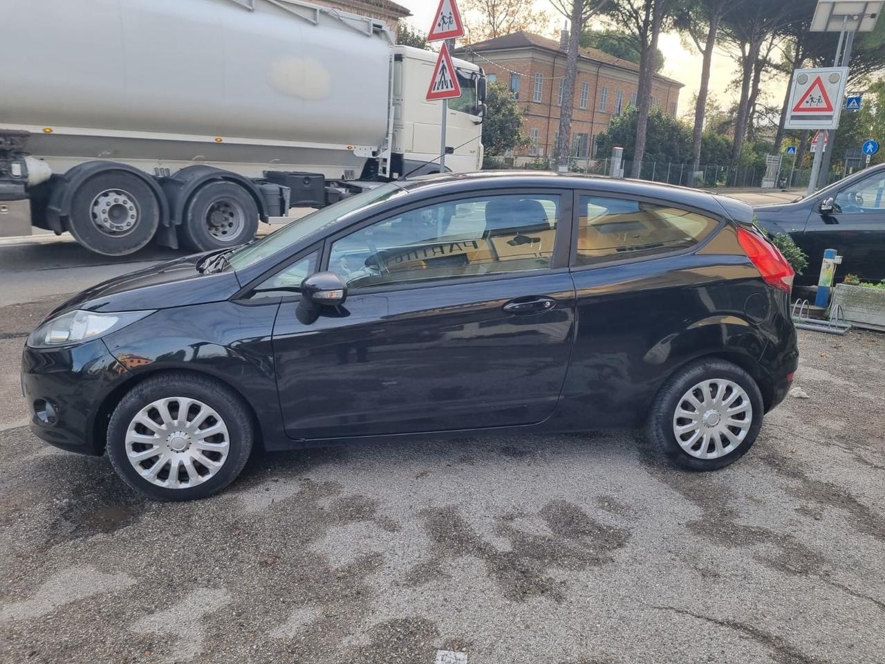 Ford Fiesta 1.4 TDCi 70CV 3 porte Titanium