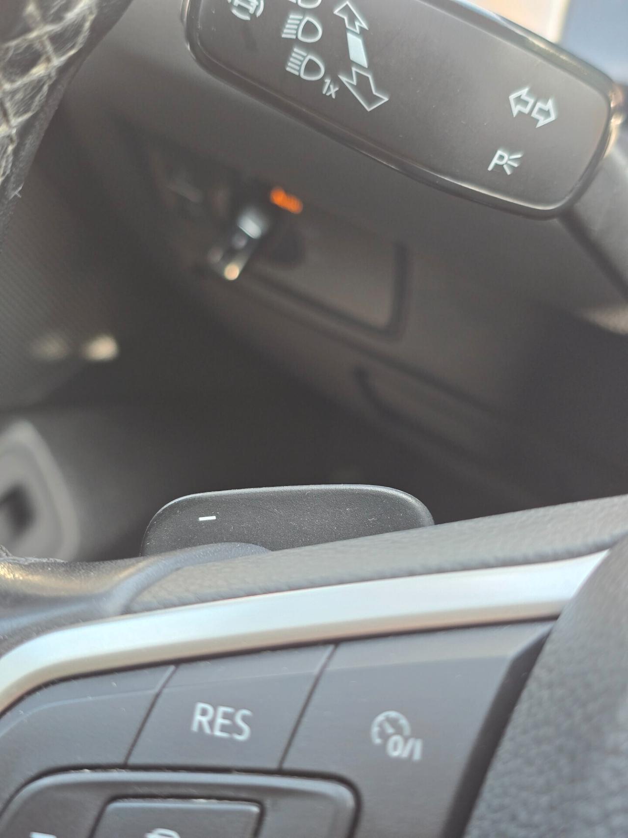 VW Passat 2.0 TDI 150CV DSG Executive -2019