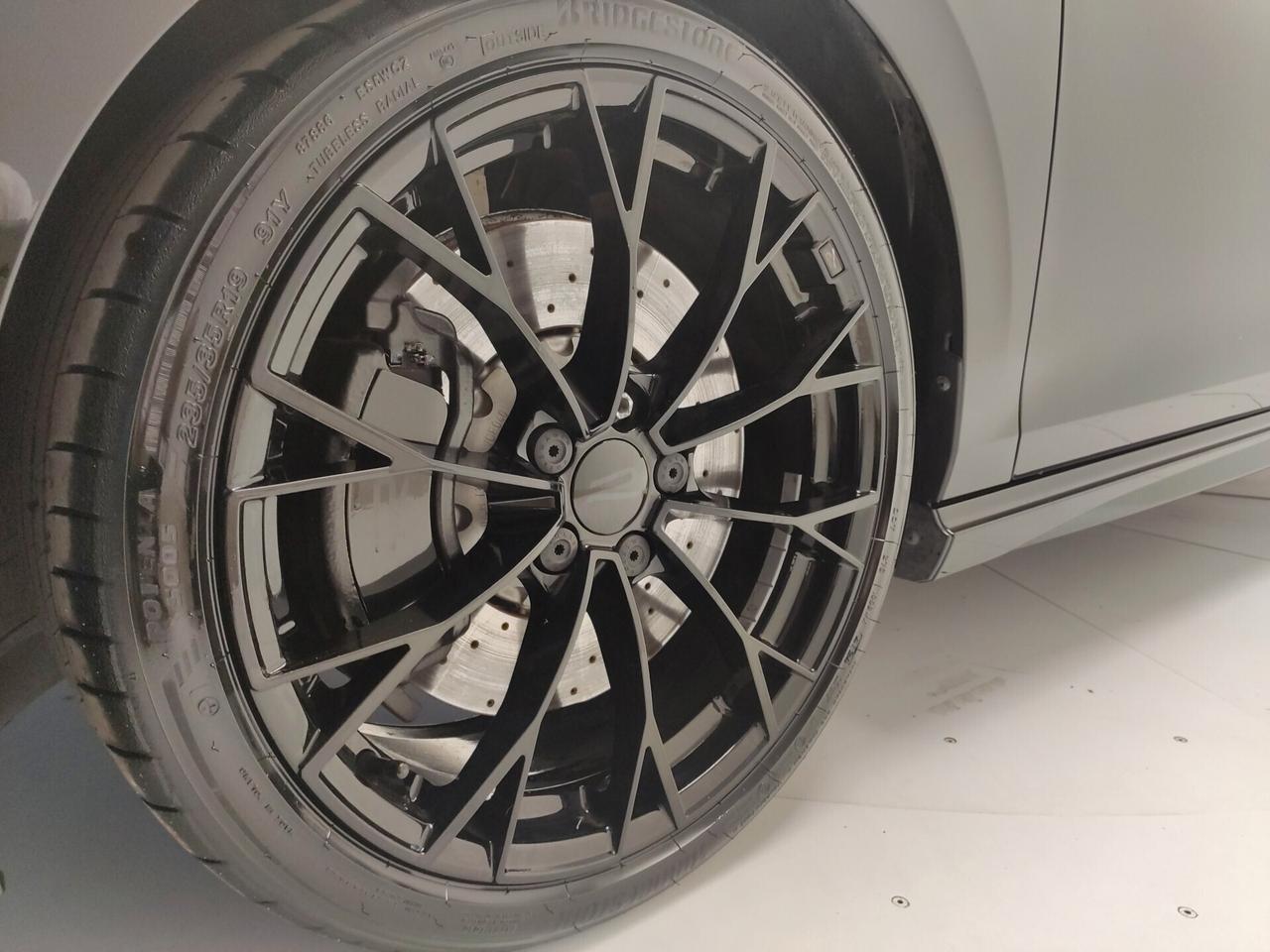 Volkswagen Golf GTI 2.0 TSI R DSG 4Motion Black Edition