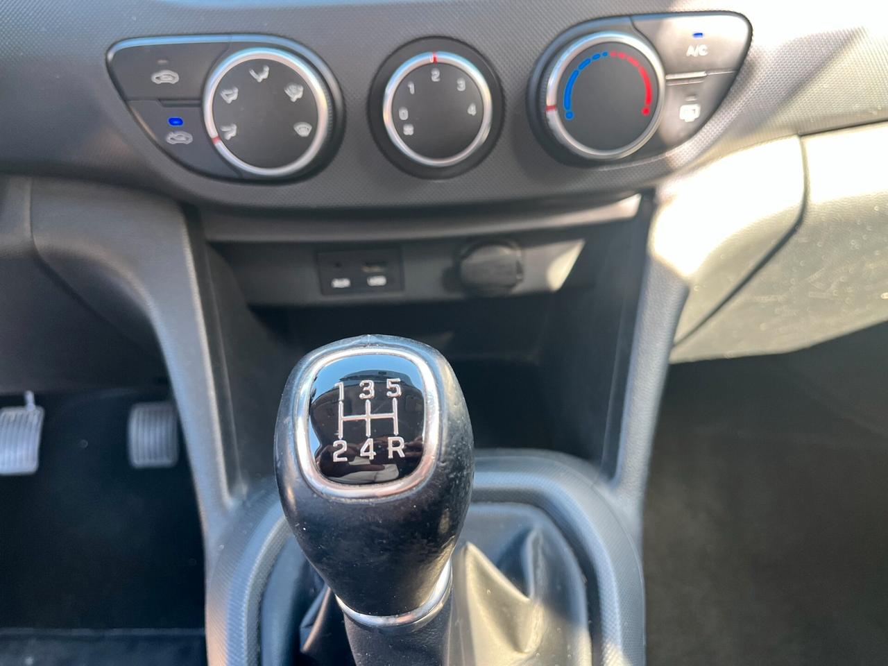 Hyundai i10 1.0 BENZINA 5 PORTE KM CERTIFICATI 2016