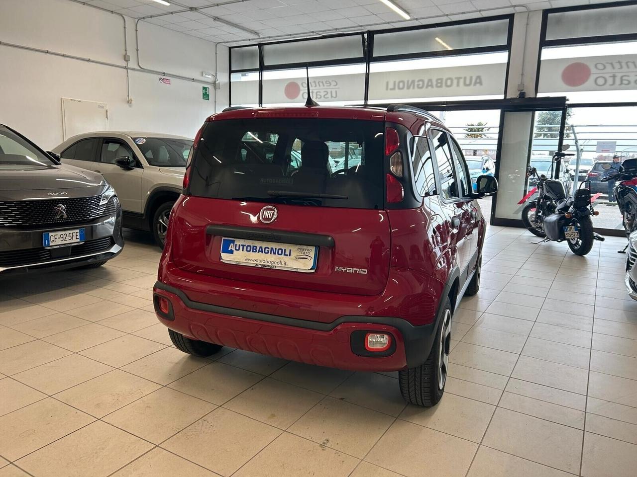 Fiat Panda CROSS 1.0 FireFly Hybrid SPOTICAR