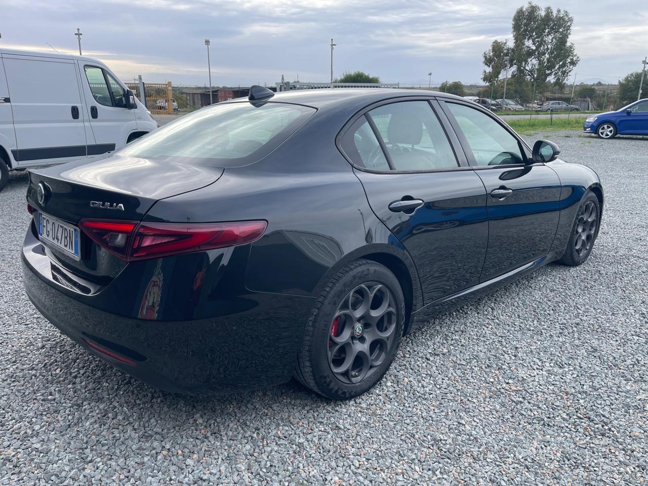 Alfa Romeo Giulia 2.2 GARANZIA